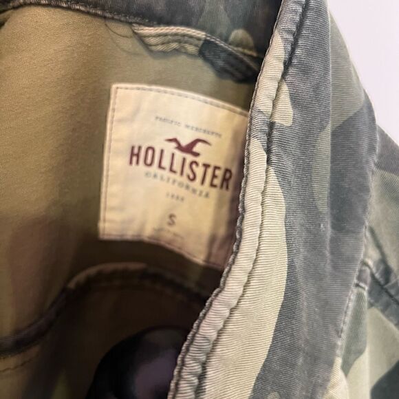 Hollister Camo Jacket. Size S - Picture 5 of 7